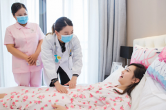 母嬰護理受重視，母嬰護理中心走向重慶安琪兒醫(yī)院
